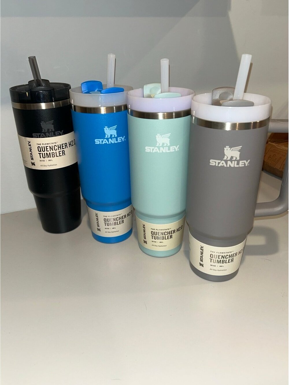 Stanley Flowstate Quencher H2.0 Tumbler 30oz NEW